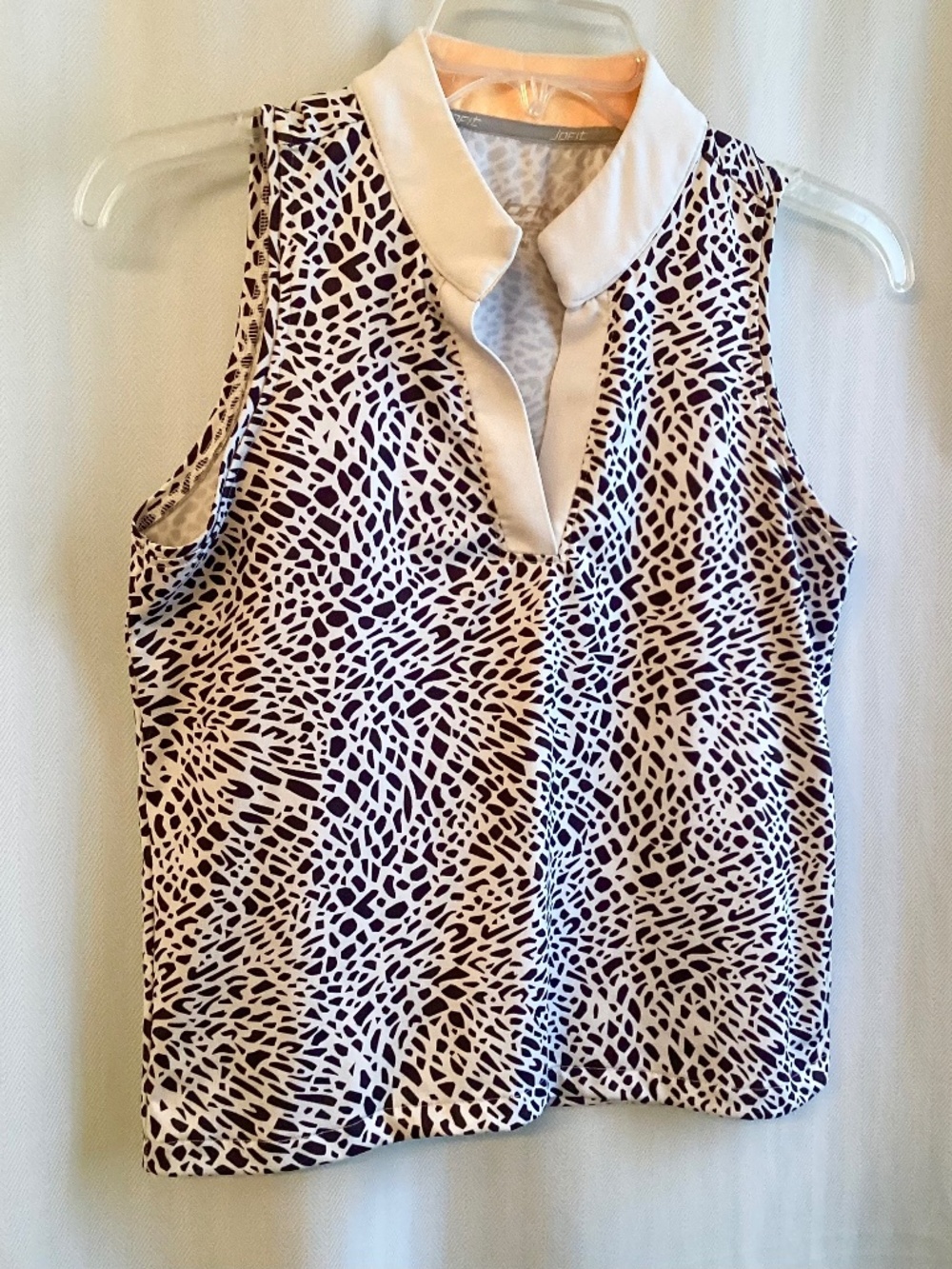 JOFIT….  Women’s Athletic Wear Abstract Design… size Med